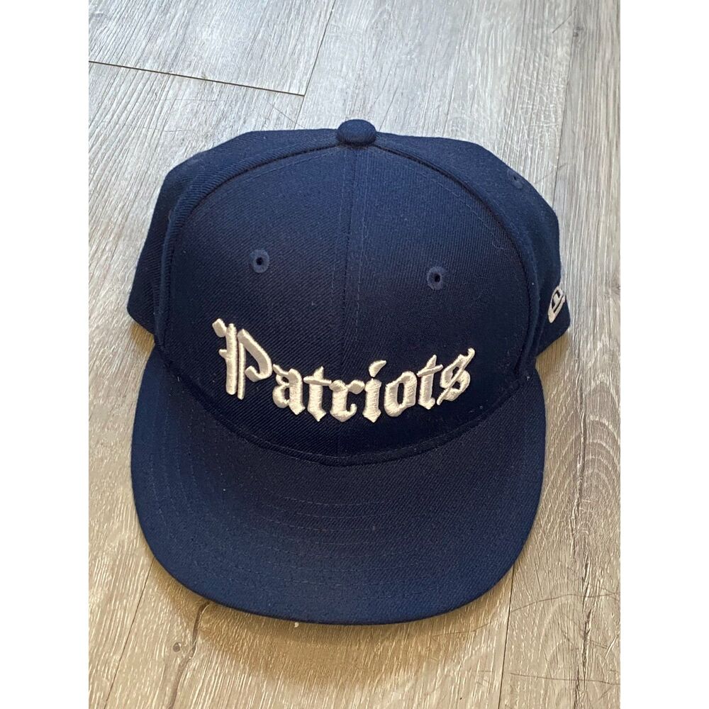 New Era New England Patriots 'Gothic Script' 9FIFTY Snapback Cap